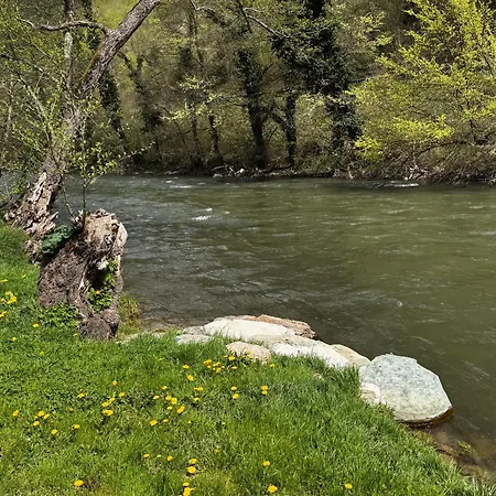 River Vinac 公寓