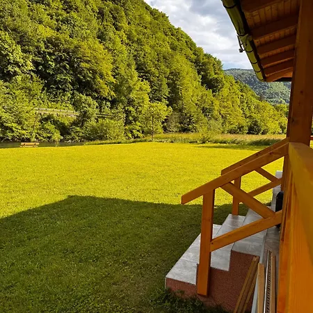 River Vinac 公寓 亚伊采